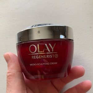 Brand new unopened Olay Regenerist